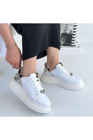 Gasta Beyaz Cilt Gümüş Detaylı Bağcıklı Spor Ayakkabı