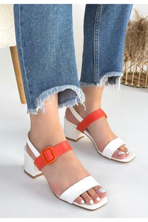 Year Beyaz Cilt Turuncu Detaylı Beyaz Topuklu Ayakkabı