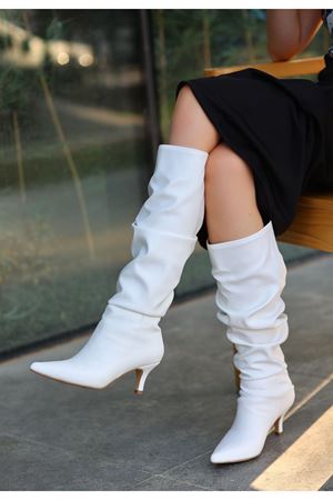 Zelya Beyaz Cilt Topuklu Çizme