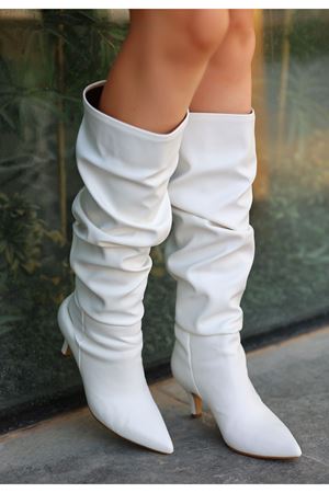 Zelya Beyaz Cilt Topuklu Çizme