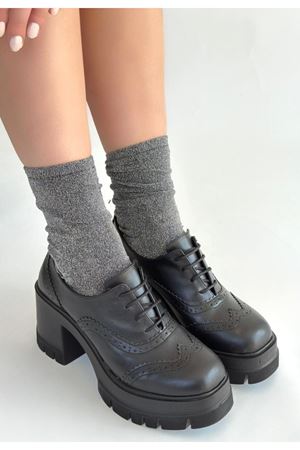 Tiwer Siyah Cilt Dolgu Topuk Ayakkabı