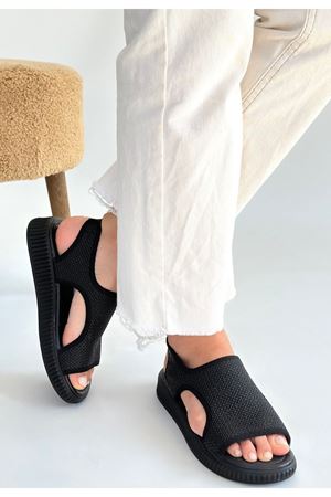Wayi Siyah Hasır Cilt Sandalet