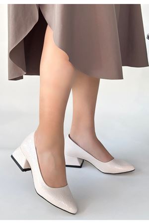 Nitya Bej Baskılı Rugan Topuklu Ayakkabı