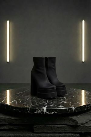 Vegaaa Siyah Süet Kare Burun Çift Platform Kalın Topuklu Kadın Bot