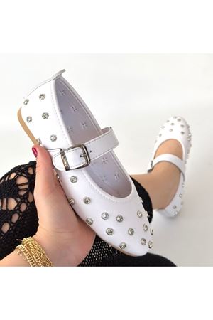 Ritta Beyaz Cilt Kemerli Babet Ayakkabı