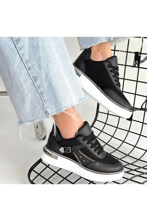Junda Siyah Cilt Bağcıklı Spor Ayakkabı