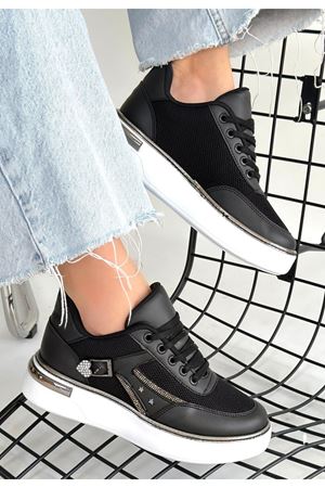 Junda Siyah Cilt Bağcıklı Spor Ayakkabı