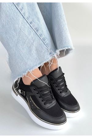 Junda Siyah Cilt Bağcıklı Spor Ayakkabı