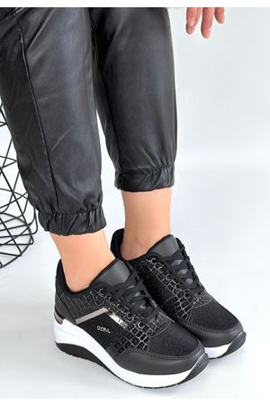 Geja Siyah Cilt Bağcıklı Beyaz Tabanlı Spor Ayakkabı