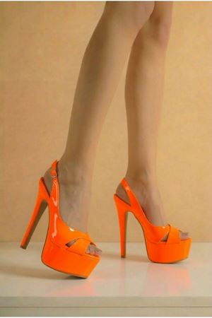Lizza Turuncu Rugan Yandan Ayarlanabilir Ince Yüksek Topuklu Kadın Ayakkabı