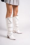 Beyaz Cilt  Özel Tasarım Trok Detaylı Kadın Çizme Alçak Topuklu Ayakkabı Lotus